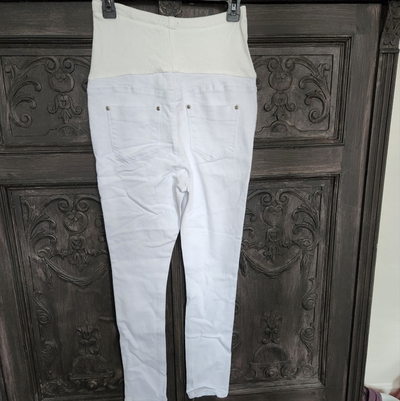 Boo hoo maternity pants - Picture 3 of 3